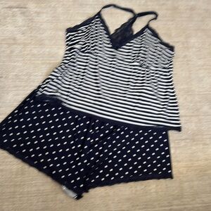 2x  Two piece short set